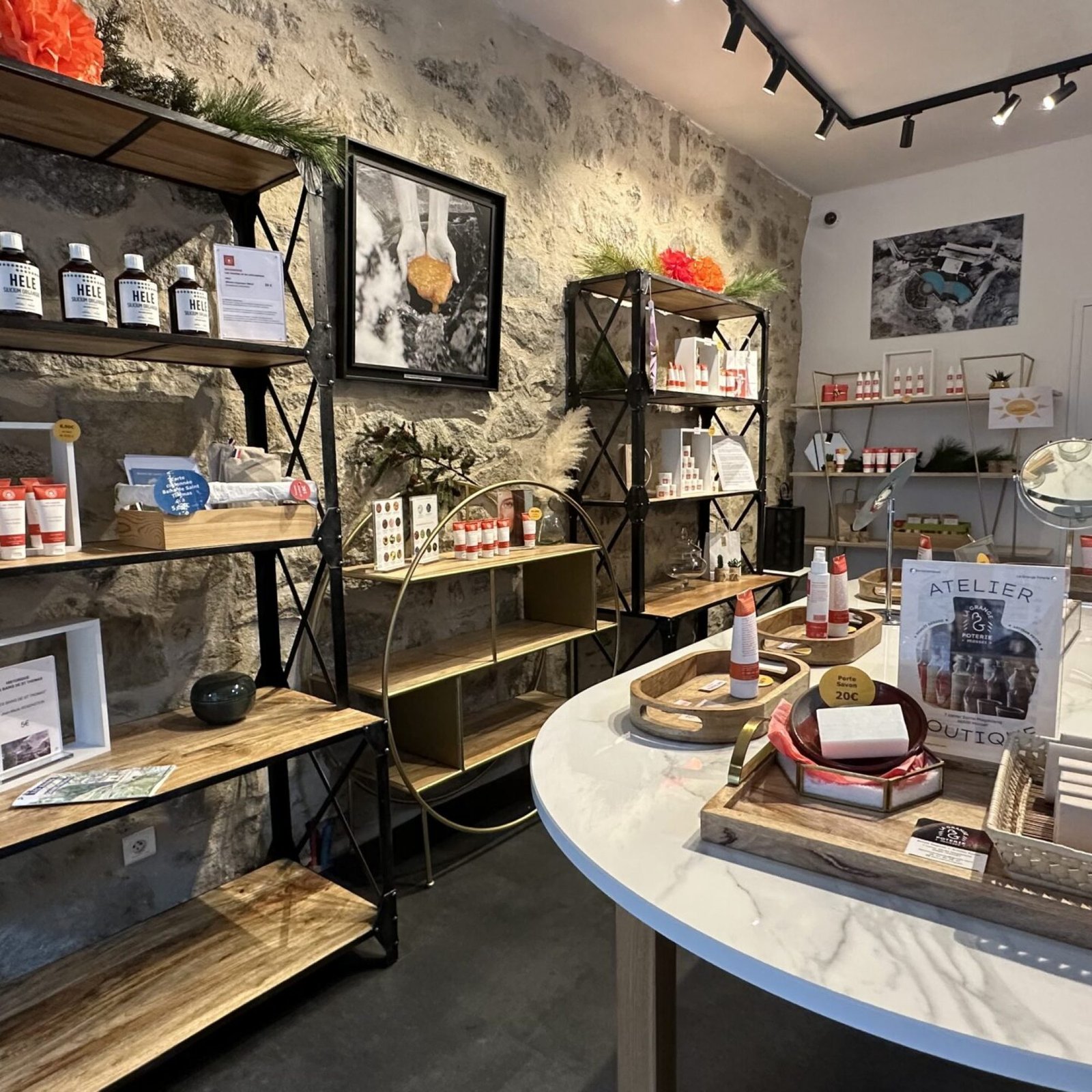 produits dermocosmétiques, boutique des bains de Saint-Thomas